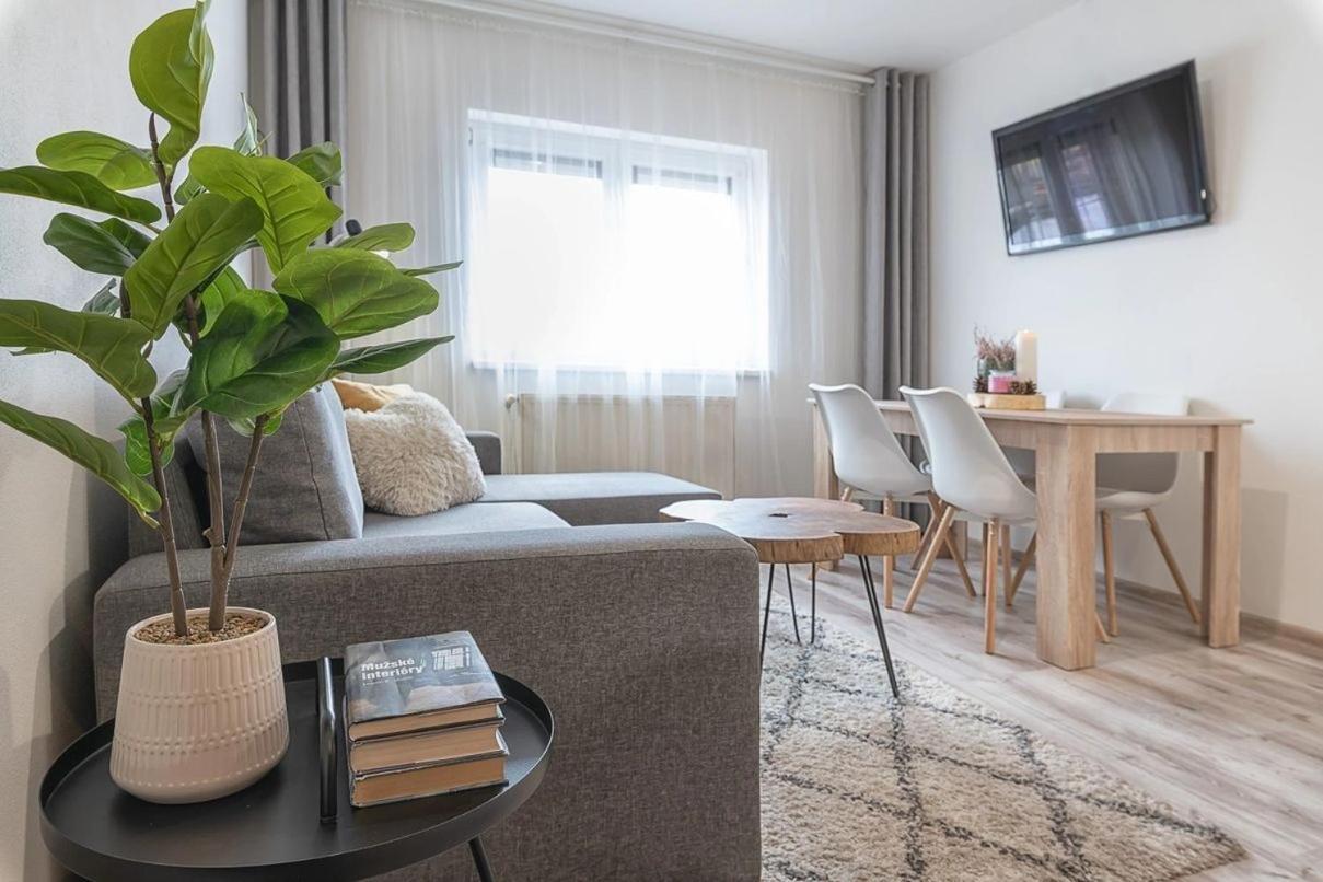 Apartmany Minata Liptovský Mikuláš Exteriör bild